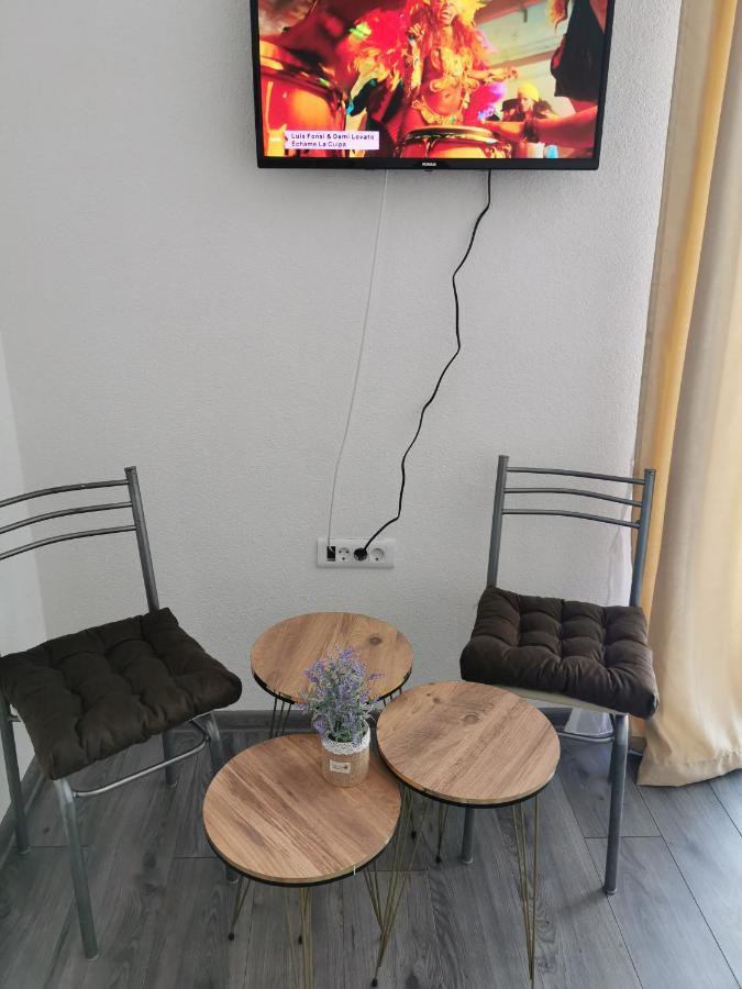 Gopo Guesthouse Elshani Экстерьер фото