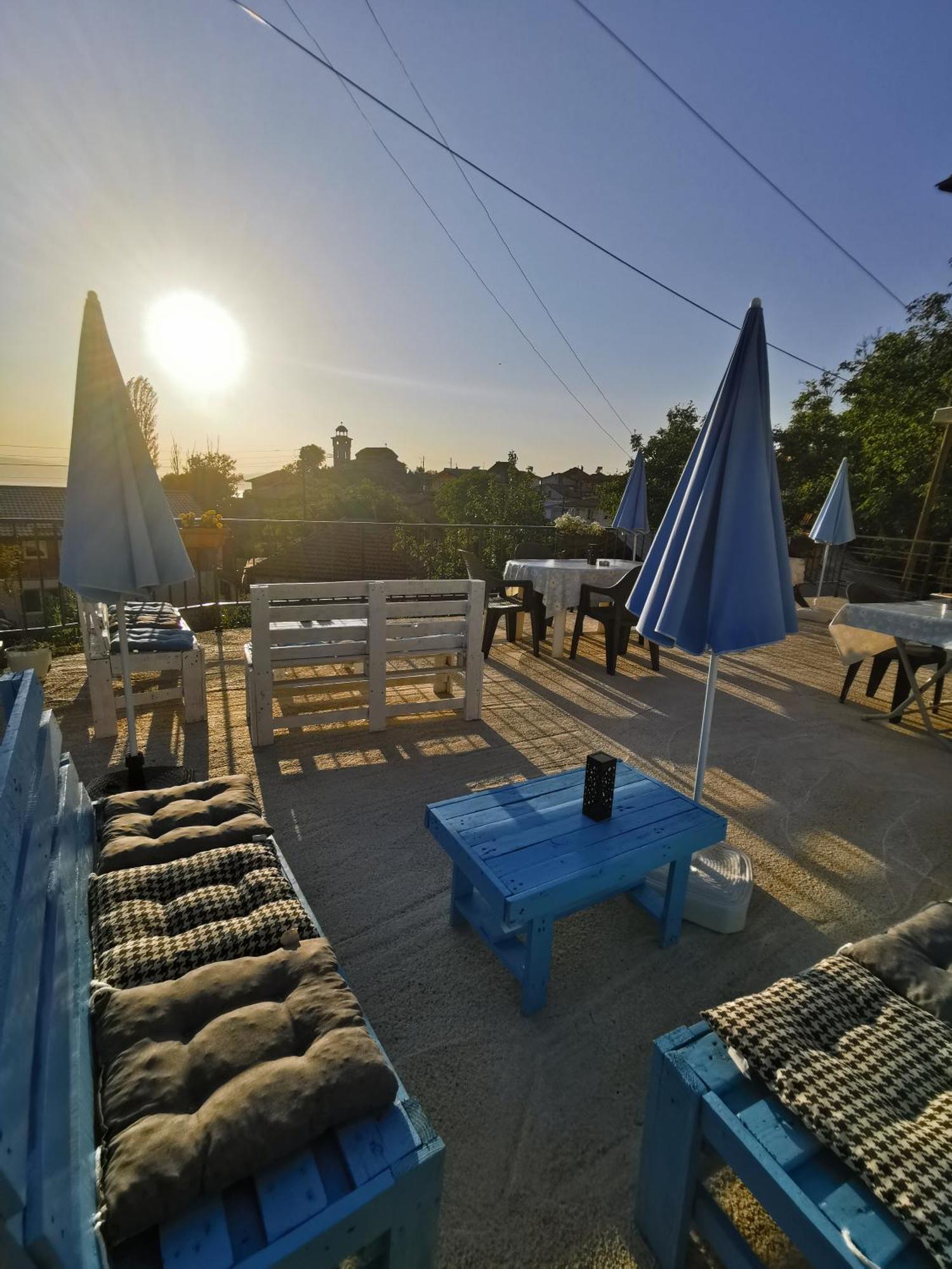 Gopo Guesthouse Elshani Экстерьер фото