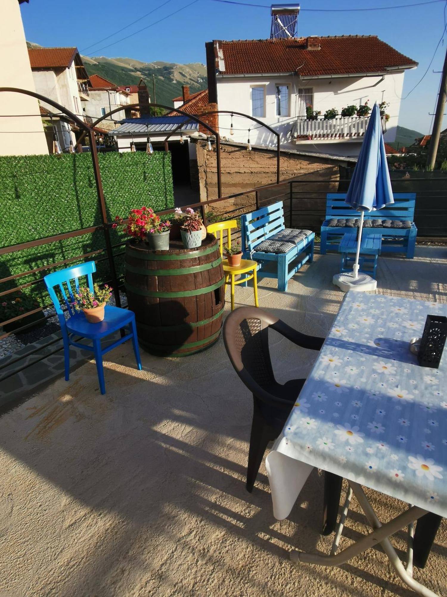 Gopo Guesthouse Elshani Экстерьер фото
